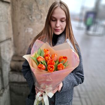 Букет Ярких Тюльпанов "Огненный Рассвет", 9 шт