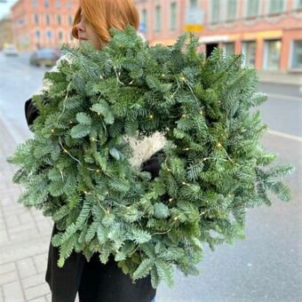 Большой Новогодний Венок из Веток Нобилиса с Герляндой